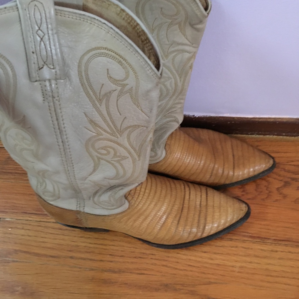 Handmade Full grain leather and Yellow lizard Dan post cowboy boots